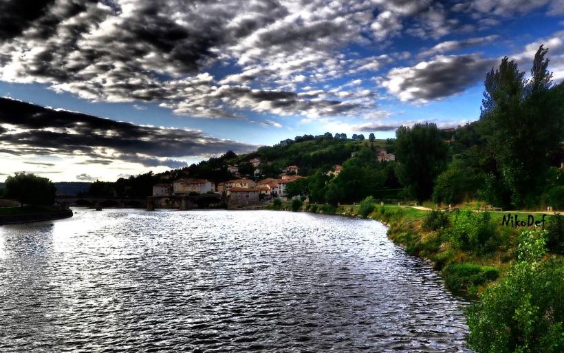 Brives-Charensac et la Loire.