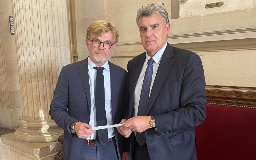 Le Ministre de l'Agriculture, Marc Fesneau, aux côtés du député Jean-Pierre Vigier.