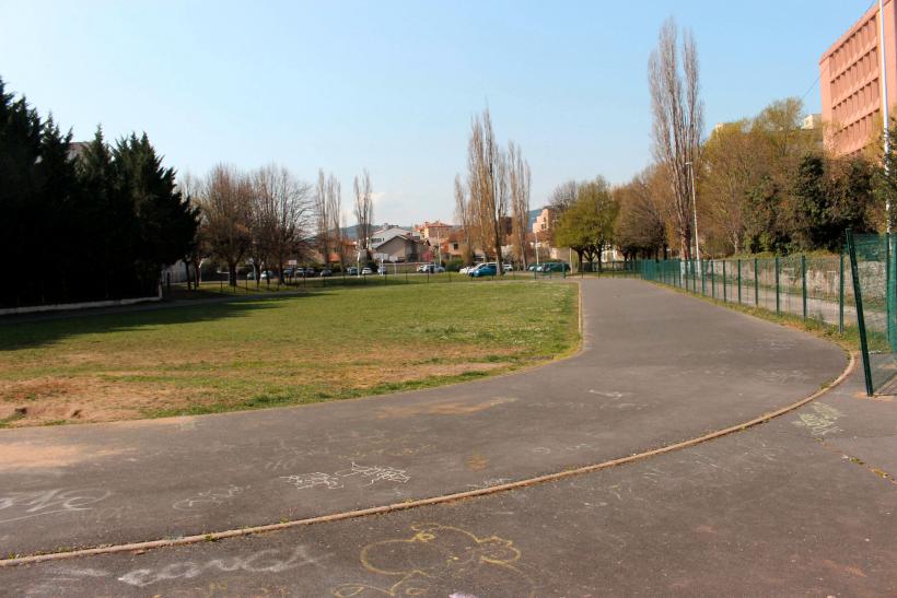 Le stade Causans va être entièrement remodelé lycée jean monnet