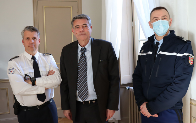 F. Gonon (Police nationale), E. Etienne (Préfet Hte-Loire), et M.Viormery (Gendarmerie).