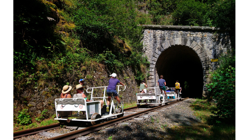 Vélorail à assistance électrique entre Allègre et Malaguet.