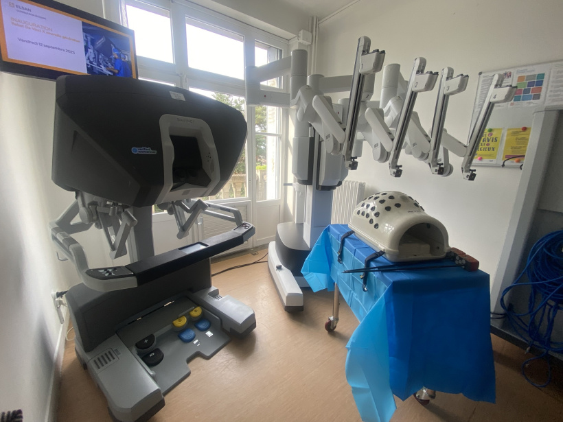 Le robot Da Vinci X l'efficacité des chirurgiens et les suites d'opération