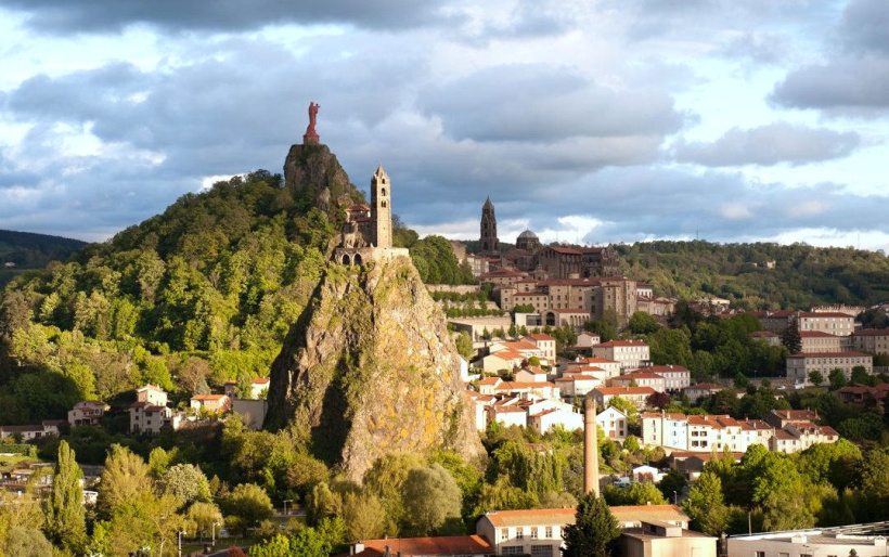 Le plus haut belvédère de la cité pavée. 