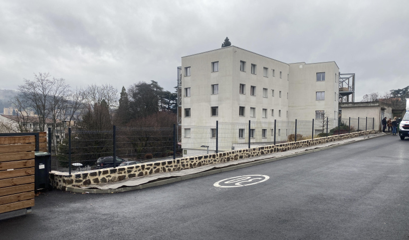 La vue a été dégagée et la circulation abaissée à 30 km/h. 
