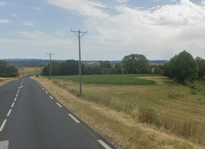 L'incendie a eu lieu sur la route d'Usson, au niveau de Saint-Georges-Lagricol.
