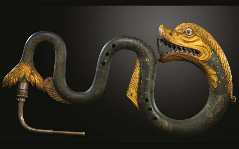 Le serpent, reptile, symbole et instrument de musique.