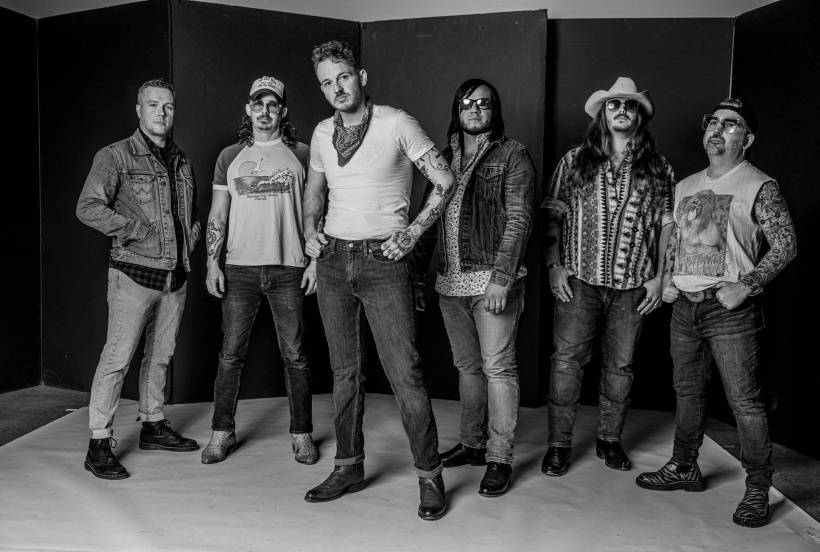 Des bandits musicaux, comme The Vandoliers, viendront imposer leur rythme outre atlantique