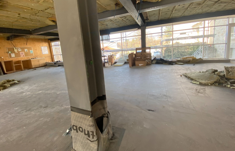 Le foyer des élèves en cours de reconstruction