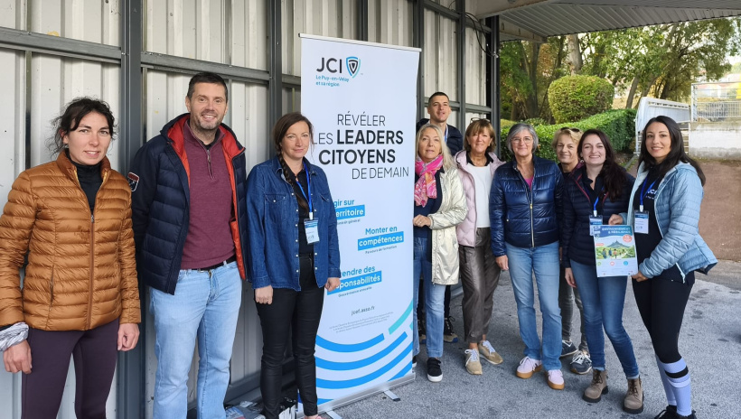 Une partie de l'équipe de la JCE du Puy