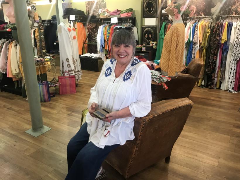 Marie-Françoise Croze, gérante du magasin de vêtements pour femmes Les cocottes