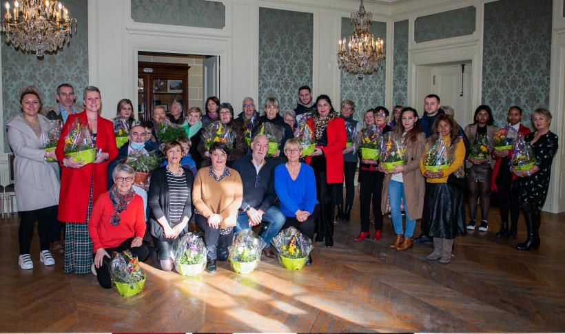 Des décos, des fleurs et des sourires pour ce concours de Noël.