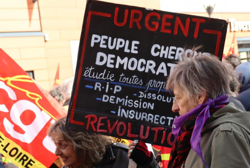 Est-ce que la réforme a respecté les lois de Constitution française ?