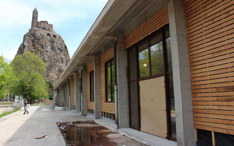 La terrasse du côté de la Borne.