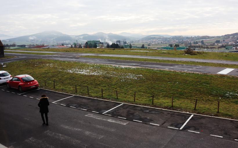 Les pistes ont été refaites juste en face des locaux flambant neufs.