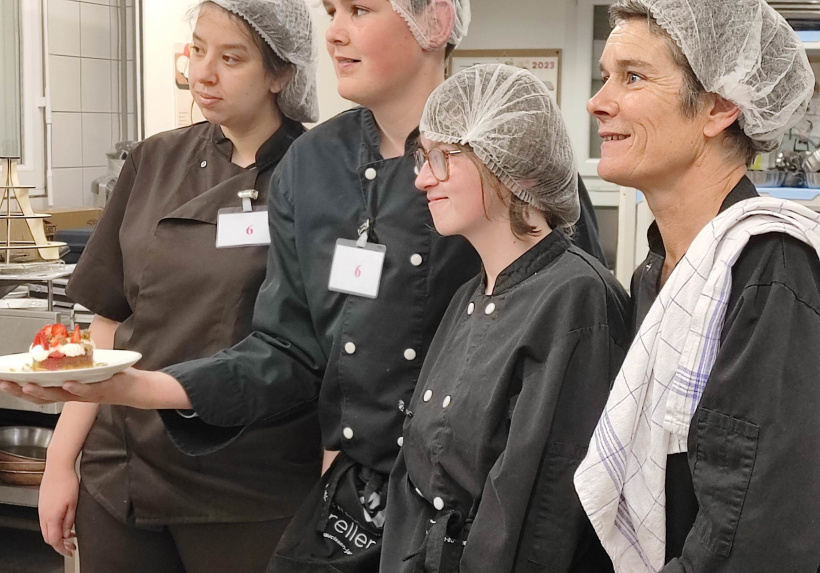 Sourire et fierté pour ces courageux chefs.