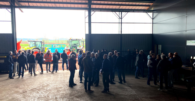 Les agriculteurs de Cayres-Pradelles se sont réunis ce 10 mai 