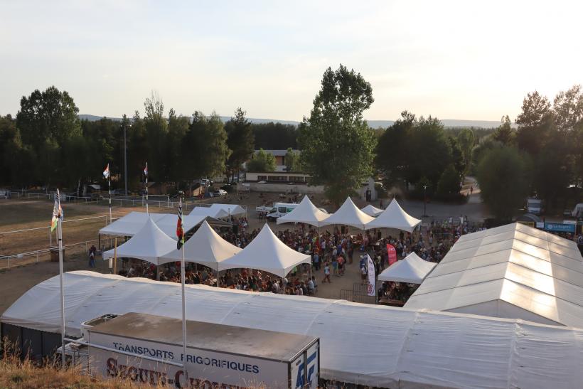 Le site du festival se situe désormais à côté du camping, un bonheur pour les festivaliers