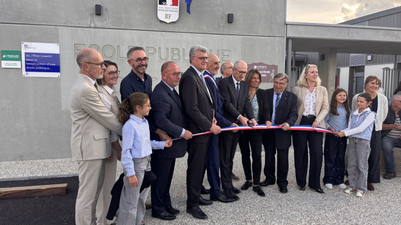 Le traditionnel couper de cordon