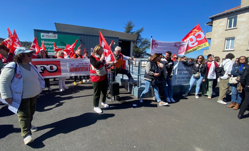 Les syndicats mobilisés devant la Maison départementale de l'autonomie