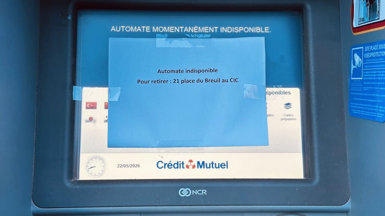 Photo: zoomdici.fr French Banks Launch Cash Services to Cut ATM Costs and Offer Free Withdrawals