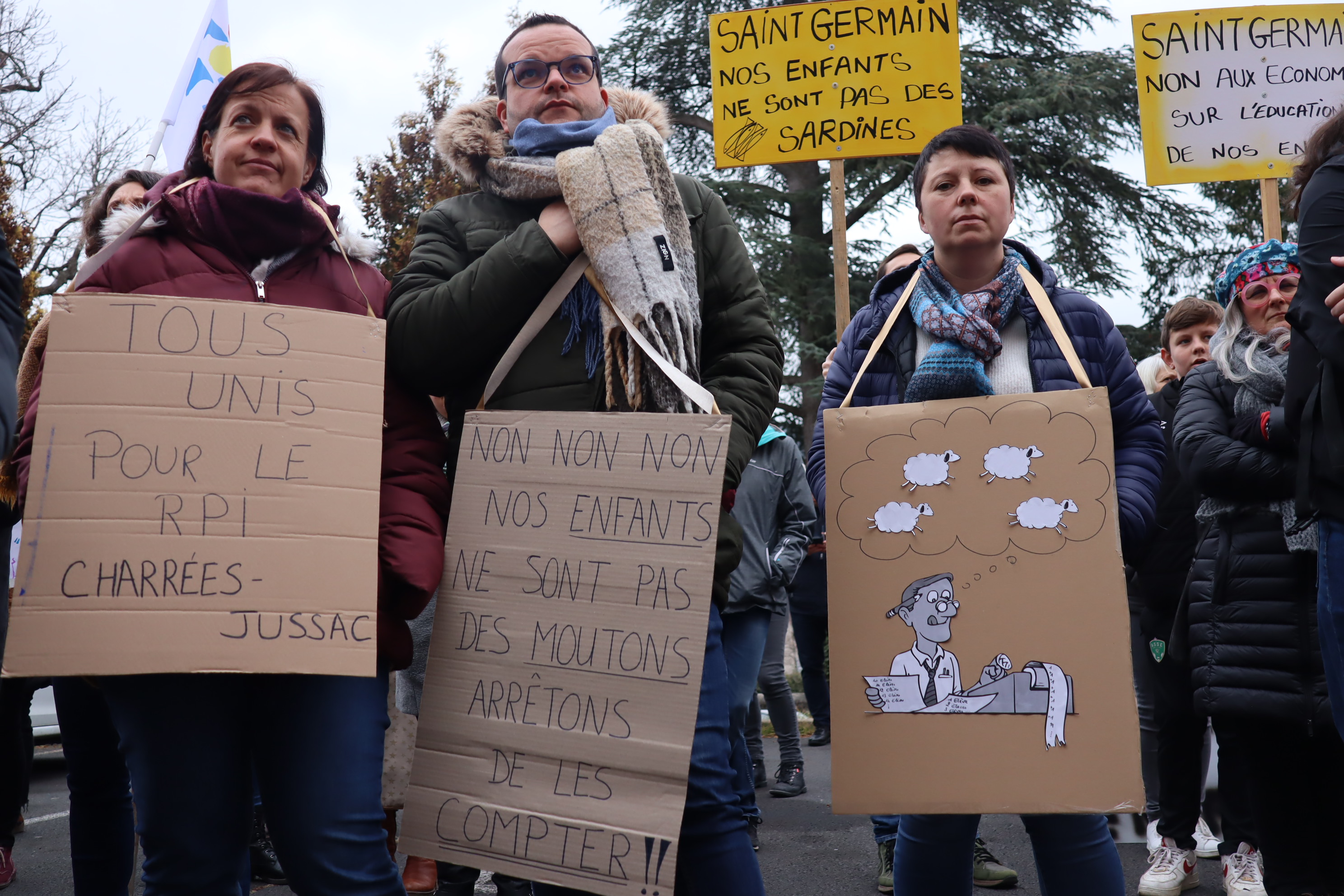 Grève à l'Éducation nationale : « l'École est l'âme de nos villages