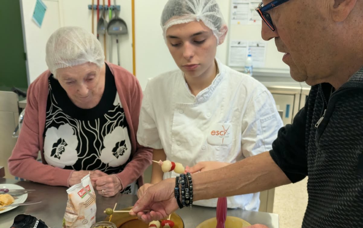 Un atelier cuisine pour rapprocher les générations à Yssingeaux